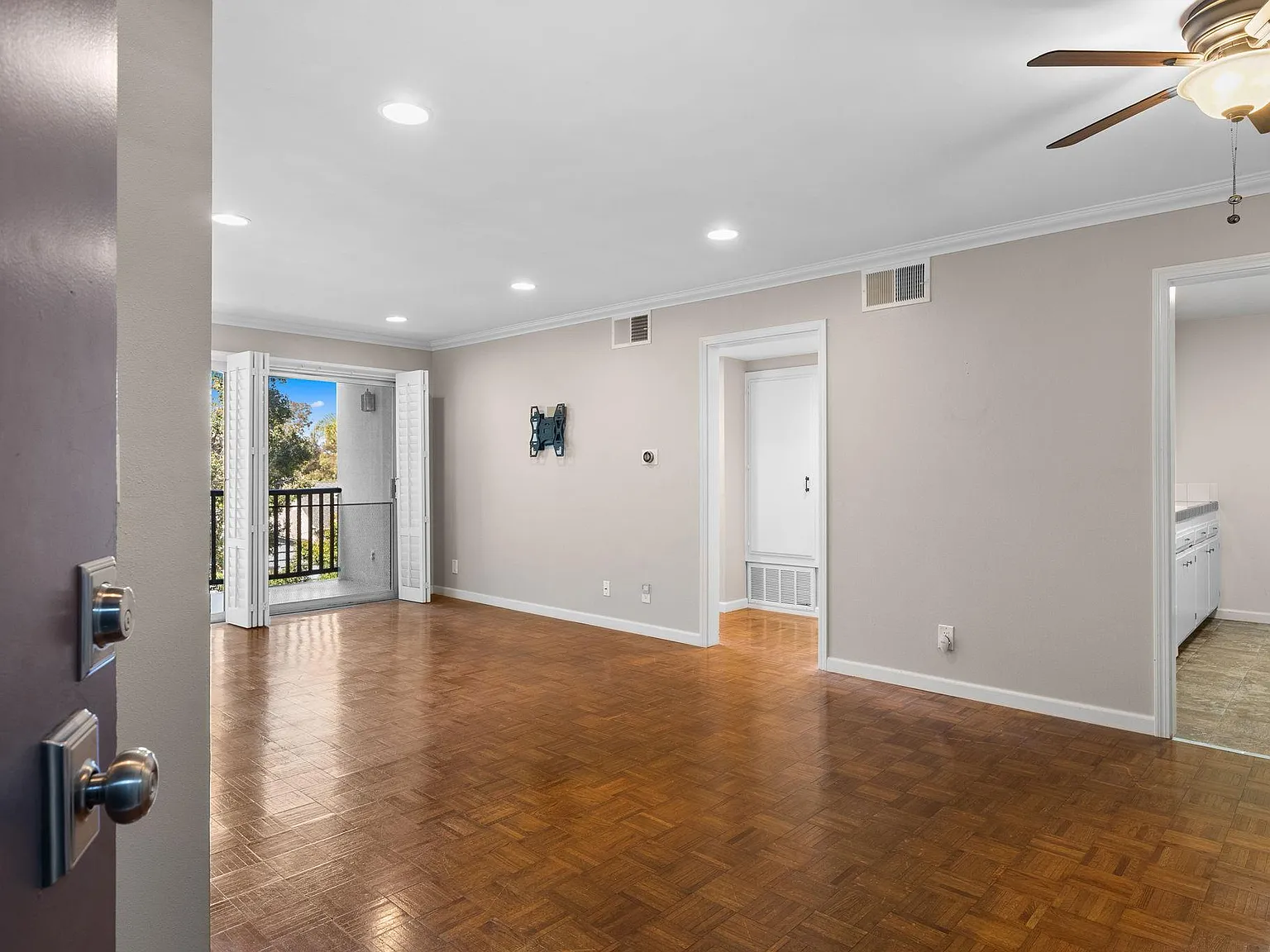2 bed, 1068 sqft, $3,350 — Photo 1