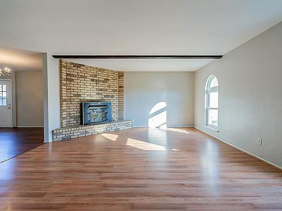 1st image of 4023 Shagbark St