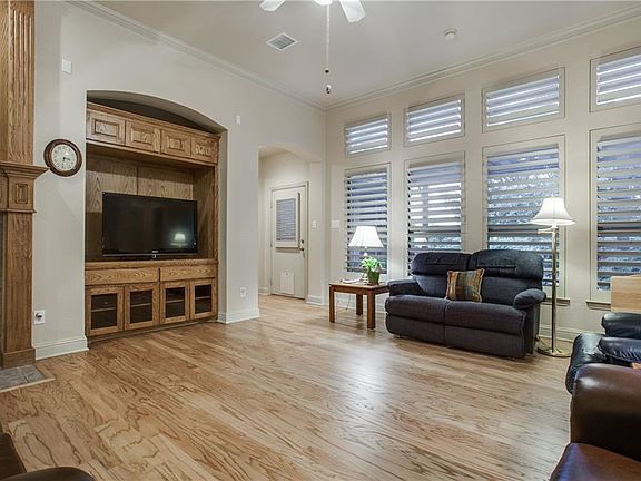 3rd image of 4301 Benton Elm Dr