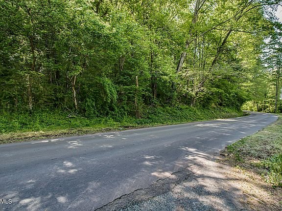 4th image of County Road 422