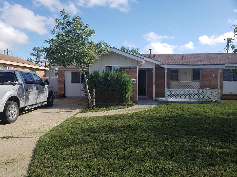 1st image of 1404 Sandalwood Ln