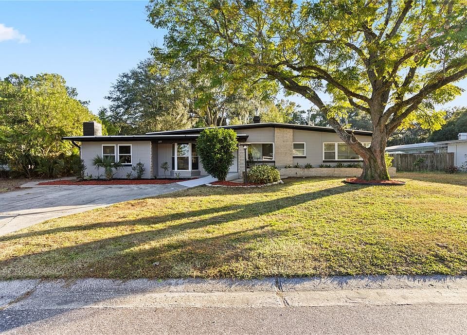 1st image of 119 E WOODLAND DRIVE