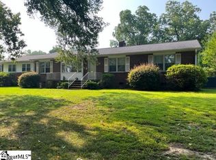 219 Arrowhead Cir, Spartanburg, SC 29301