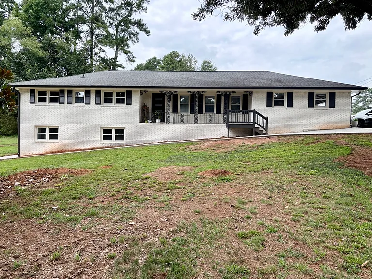 453 Briggs Cir #B — Photo 9
