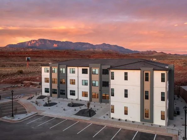 226 N Cliff Side Dr #L-200, Hurricane, UT 84737