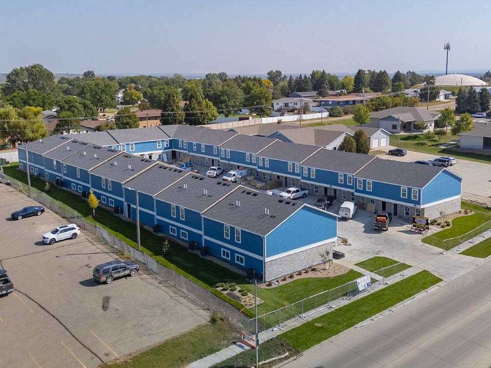 Exterior of Avalon at Mandan Townhomes, taken during construction.
