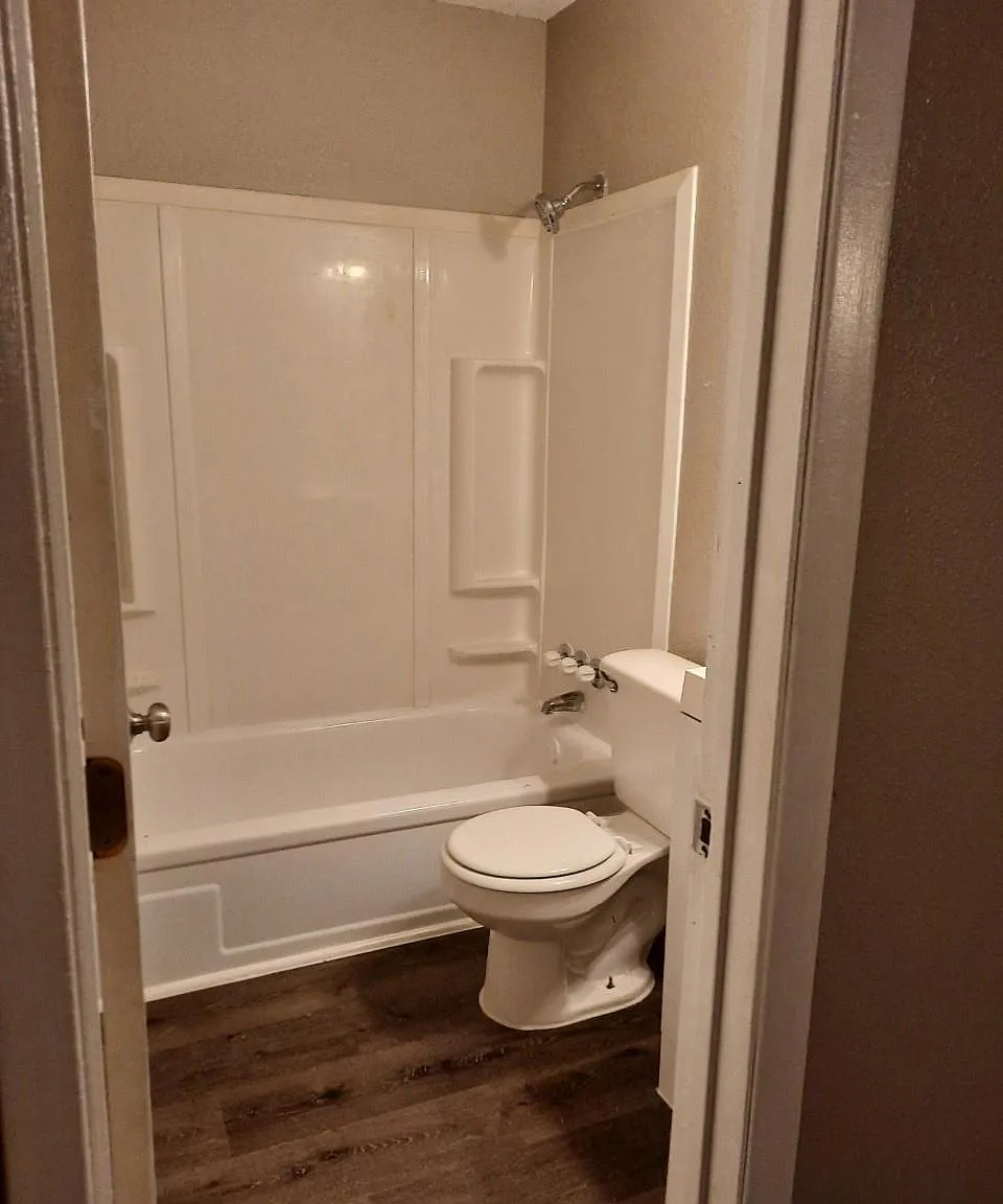 2 bed, 840 sqft, $995 — Photo 3