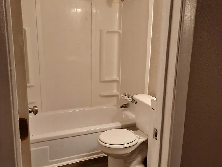 109 Mimosa St #1-18 — Photo 3
