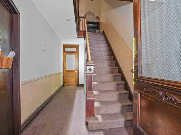 60-46 Putnam Avenue image 15 of 47