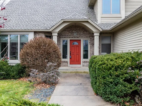 1405 Mayflower Dr, Northfield, MN 55057