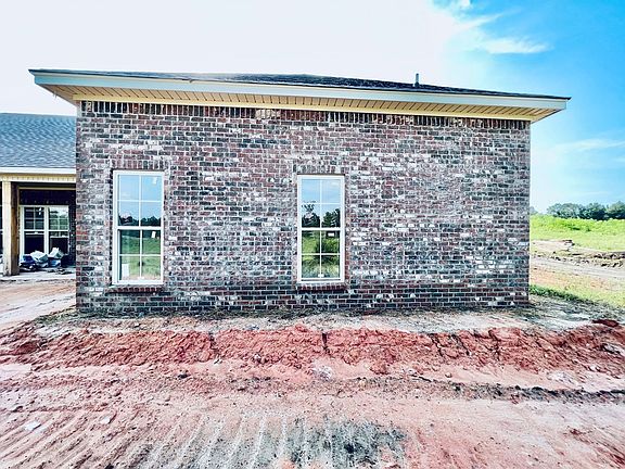 5th image of 115 Joan Dr