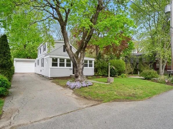 32 Quarry St, Seekonk, MA 02771