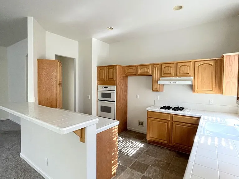 1115 Waverly Dr — Photo 14