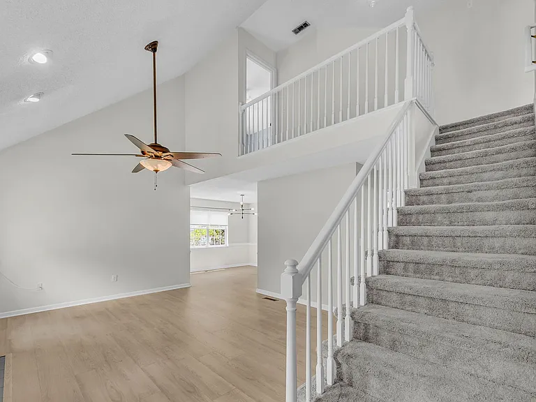 479 Cessna Ave — Photo 5