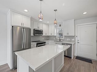 525 11th St #7, Galveston, TX 77550