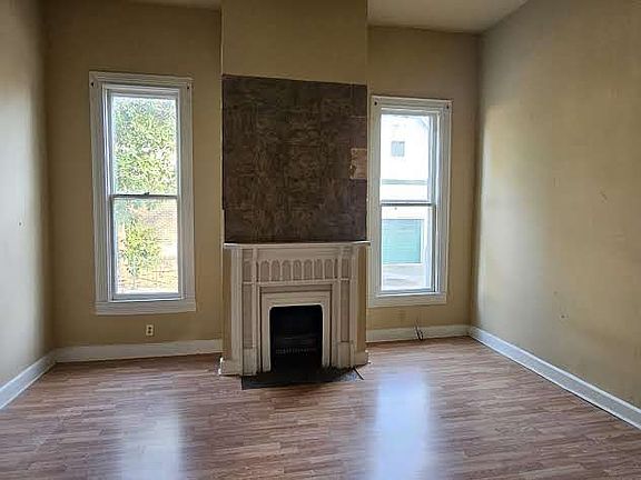 4th image of 618 E Main St APT C