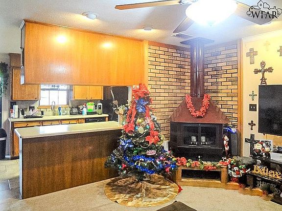 5th image of 1201 Sunnyside Ln
