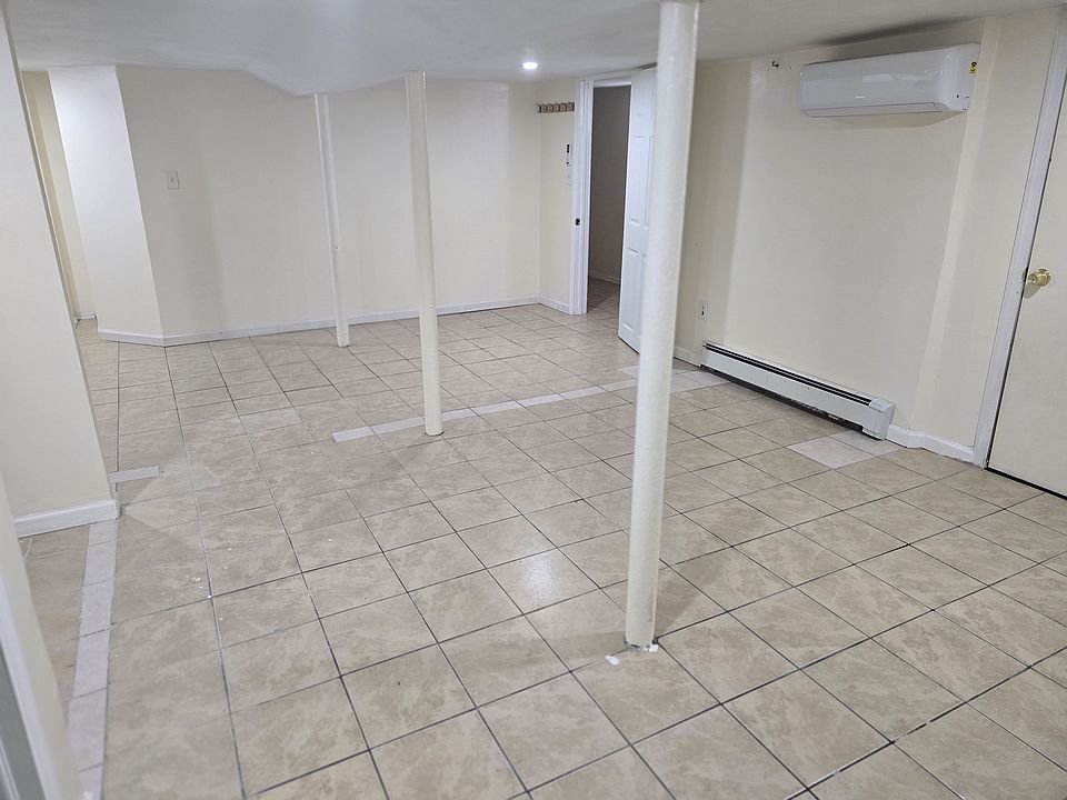 2nd image of 18921 Tioga Dr #1