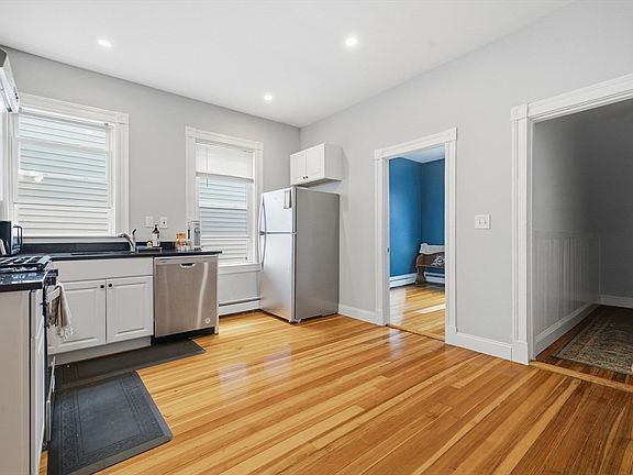 5th image of 34 Sumner St APT 5