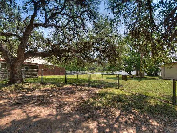2nd image of 407 Driftwood Dr