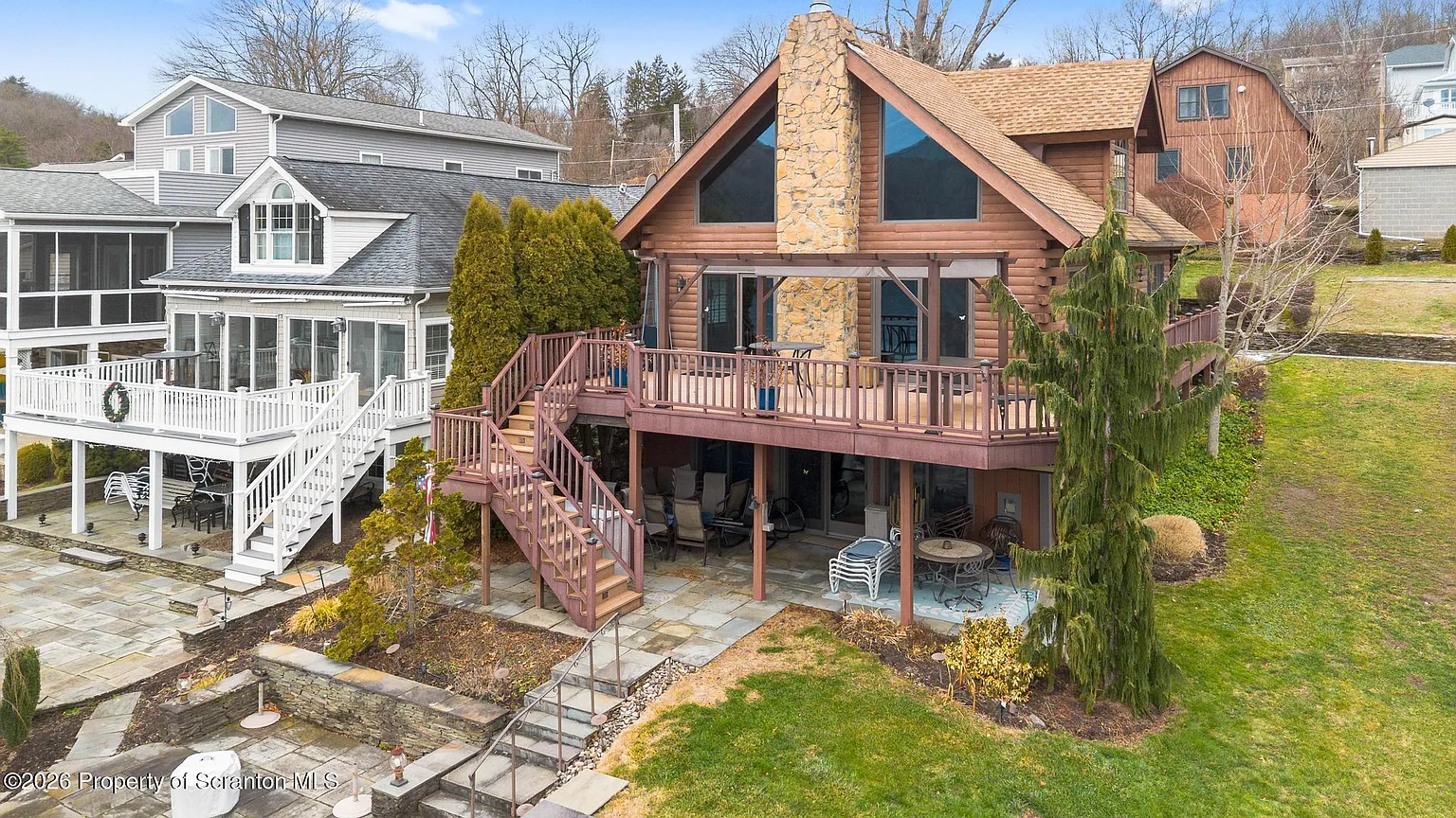 327 Marina Ln photo 1