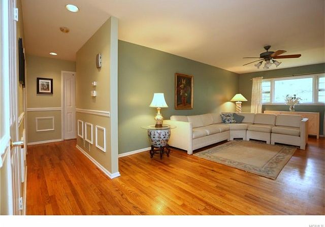 1st image of 26 Claremont Ln
