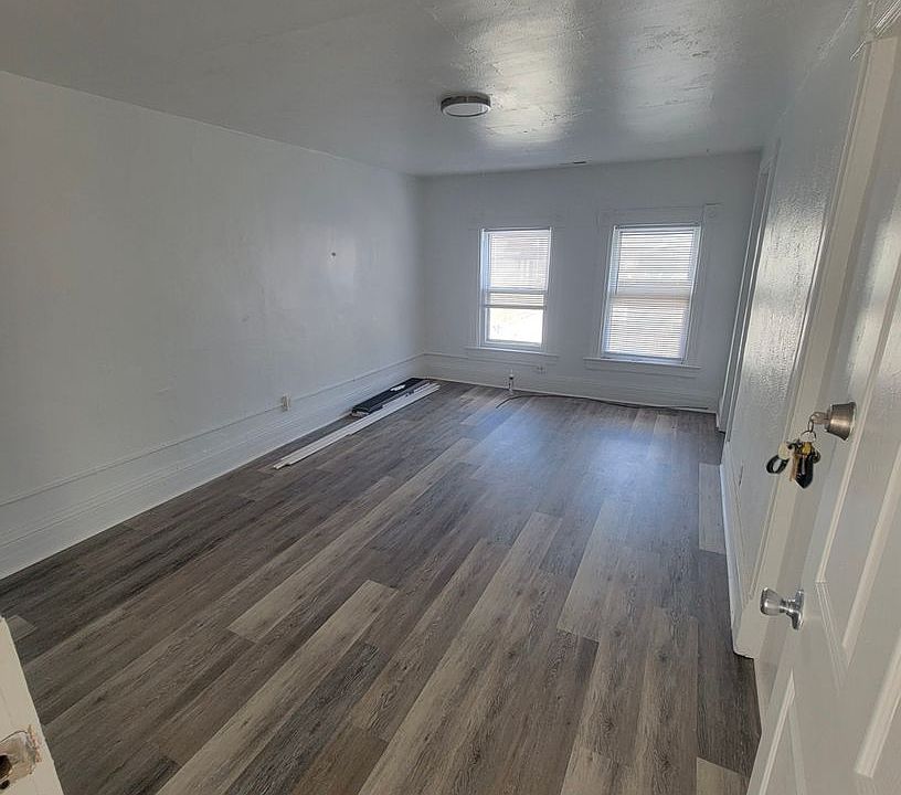 1st image of 423 W Forest Ave APT 9