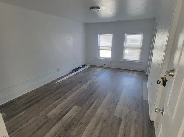 423 W. Forest (YPF LLC), 423 W Forest Ave APT 9, Ypsilanti, MI 48197