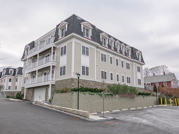 3rd image of 443 Essex St Unit 104