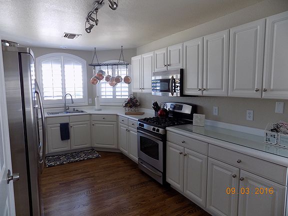 3rd image of 3209 E Muirwood Dr