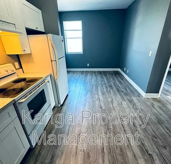1401 Division Ave #203 — Photo 3