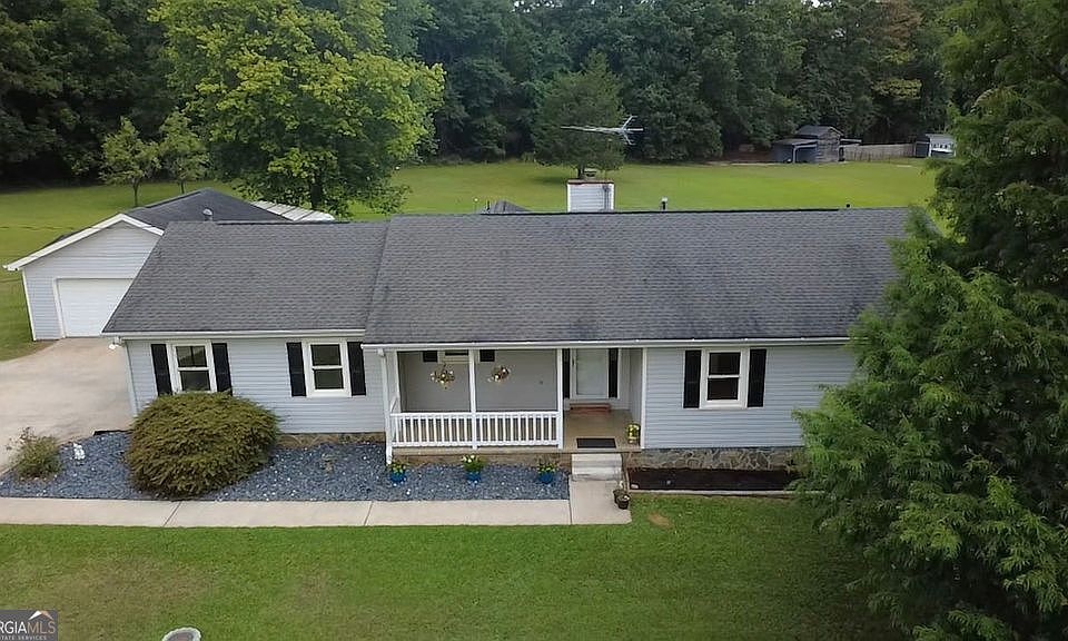 1st image of 162 Price Dr W