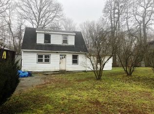 115 West Rd, Pleasant Valley, NY 12569