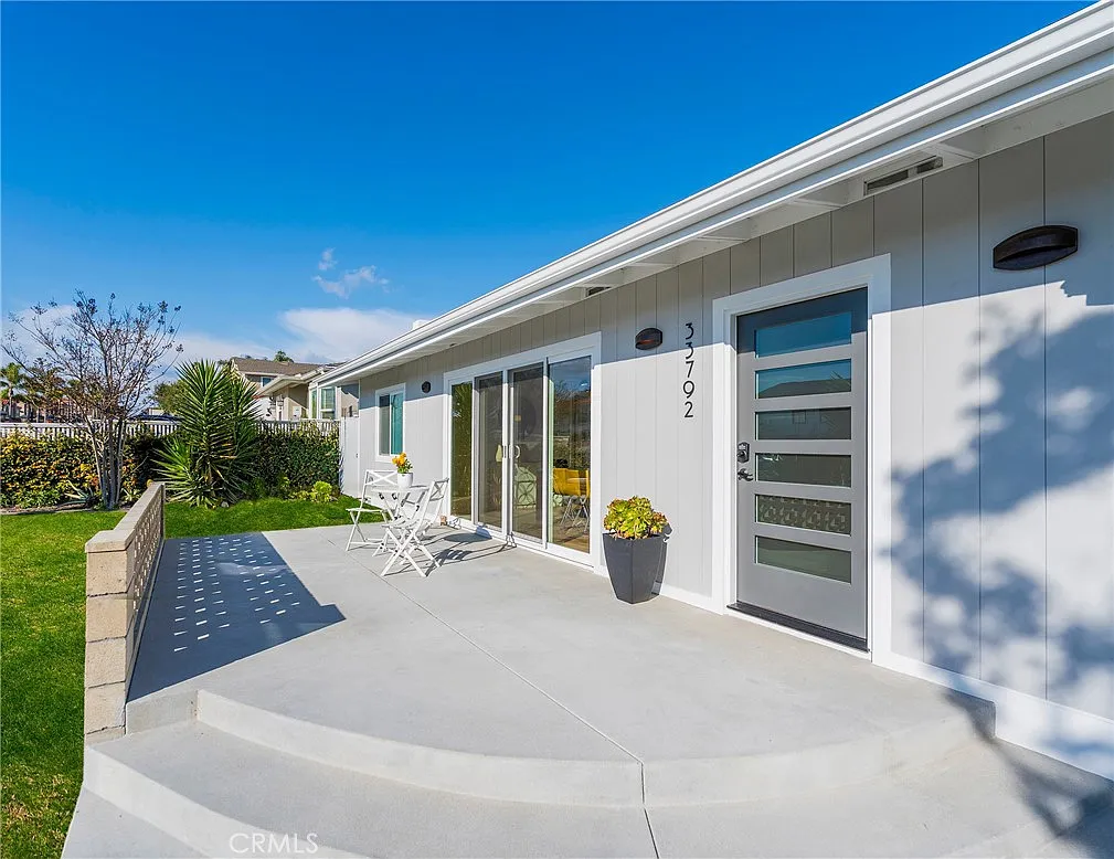 3 bed, 1400 sqft, $7,950 — Photo 1
