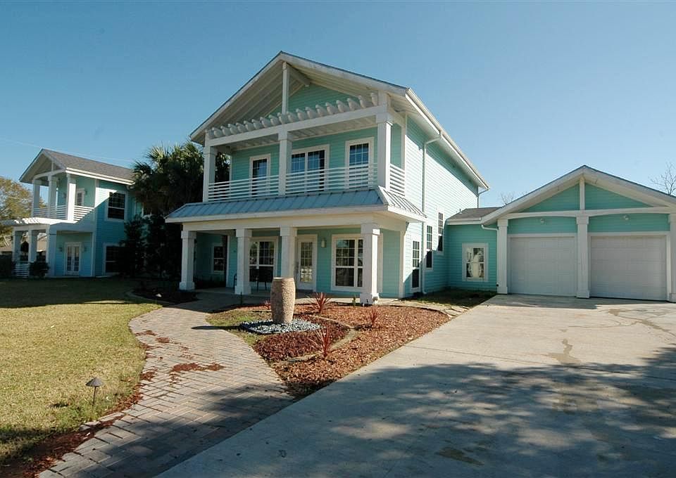 Coastal style home on over an acre