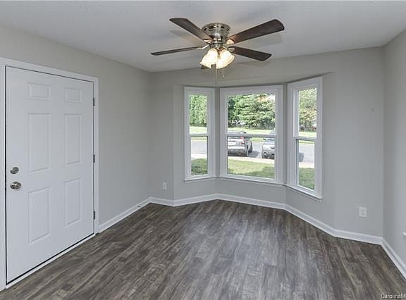 3rd image of 6228 Rosecroft Dr #8