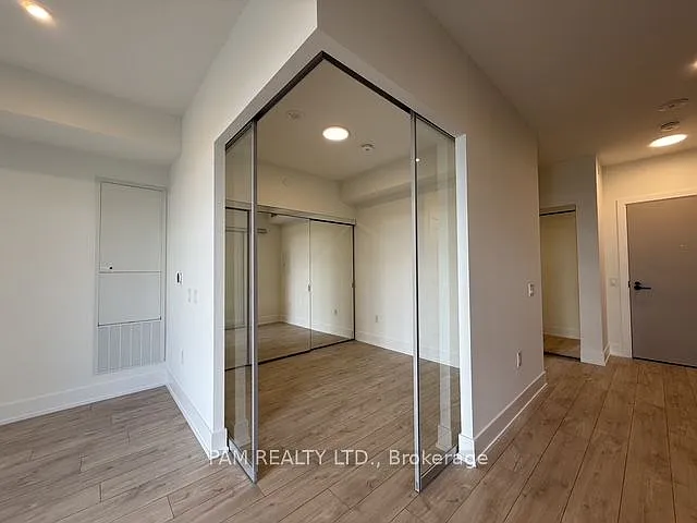 858 Dupont St #739 — Photo 10