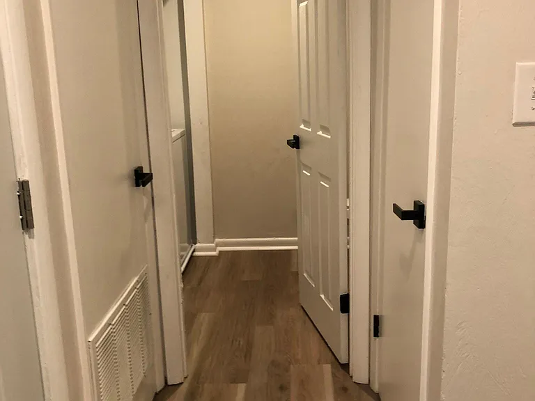 3884 Staffordshire Ln — Photo 10