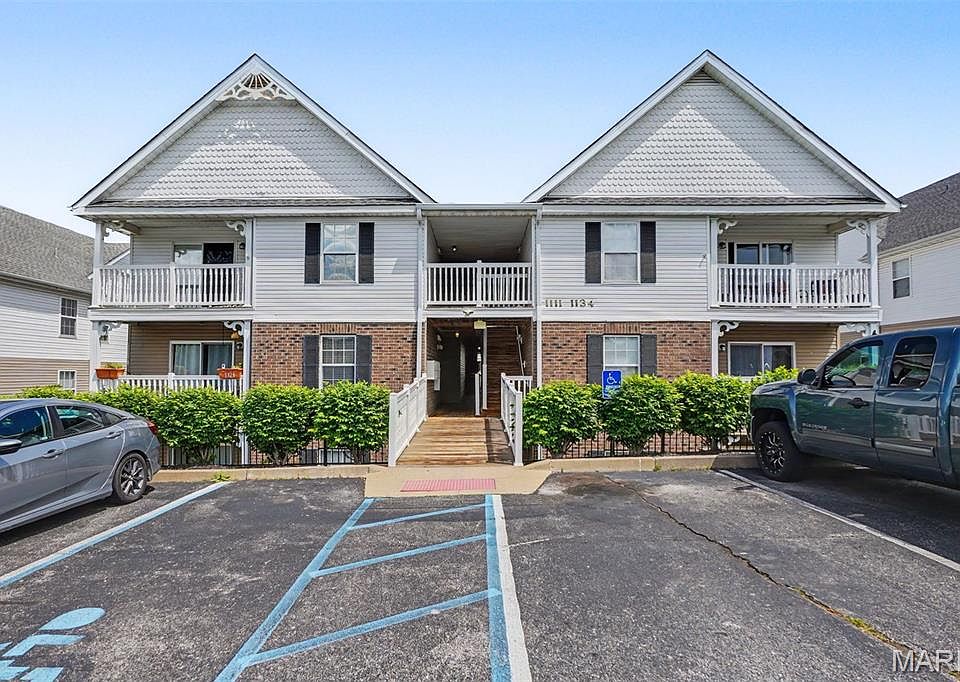 1st image of 1121 Saravalle Dr