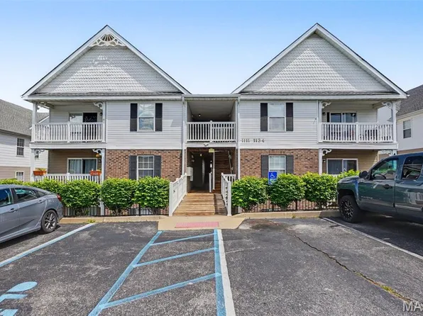 1121 Saravalle Dr, Saint Peters, MO 63376