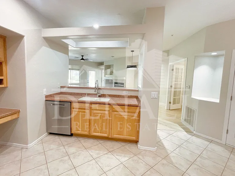 11500 E Cochise Dr #1007 — Photo 3