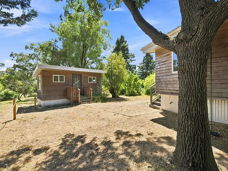 145 Lone Oak Ln — Photo 8