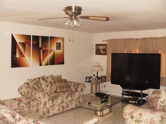 2nd image of 4415 Annie Oakley Dr