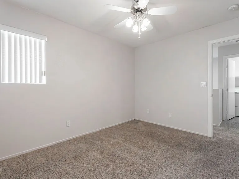 5531 Doubleday St — Photo 27