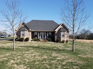 1574 Maxwell Branch Rd, Cottontown, TN 37048