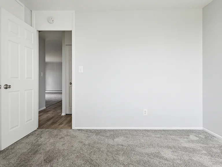 Fox Pointe Apartments — Photo 30