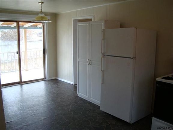 3rd image of 630 S 5th St