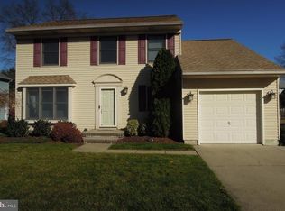 14 Acadia Dr, Voorhees, NJ 08043