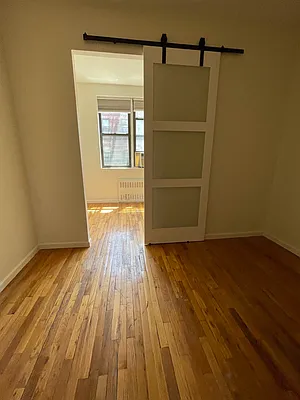 Rented by Eric Goodman Realty Corp | media 10