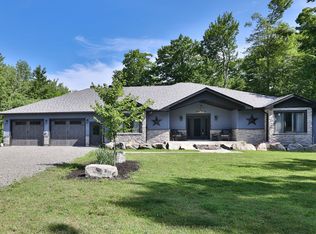 1068 Xavier St, Gravenhurst, ON P0E1G0